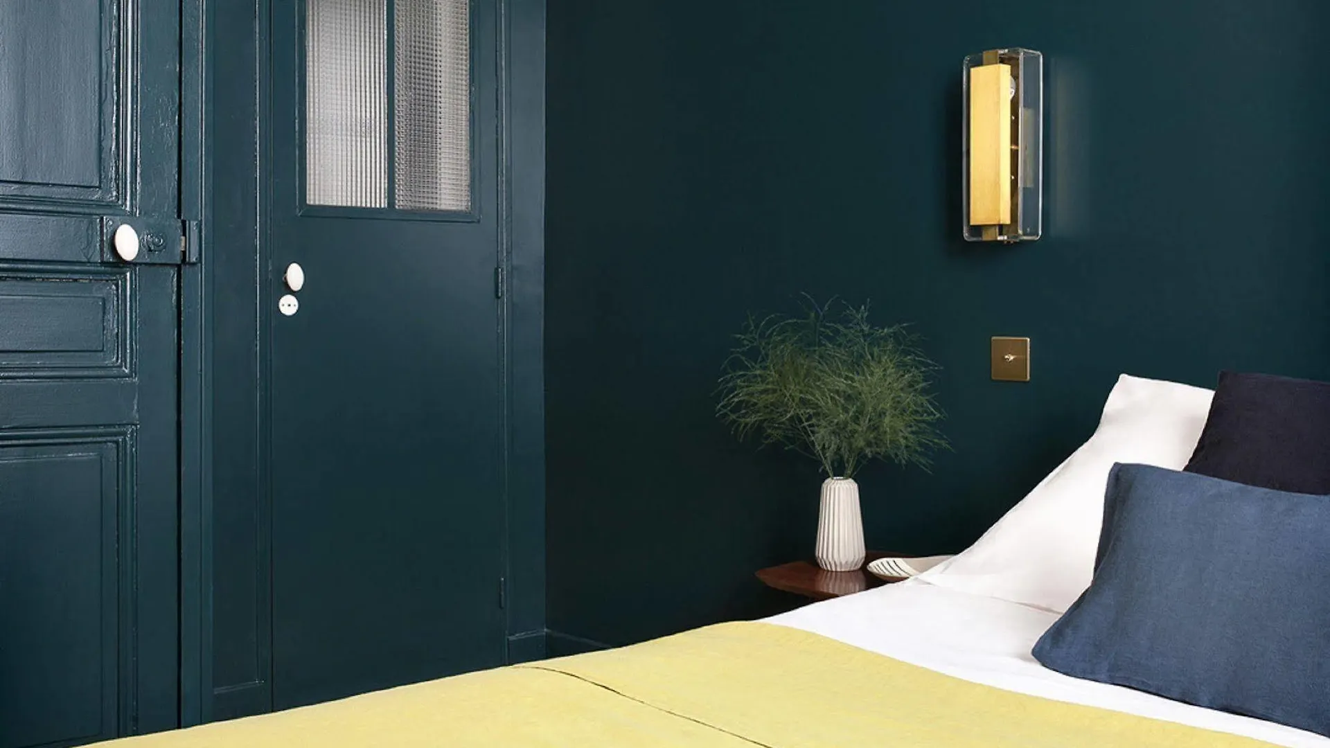 ***  Hotel Henriette Paris France